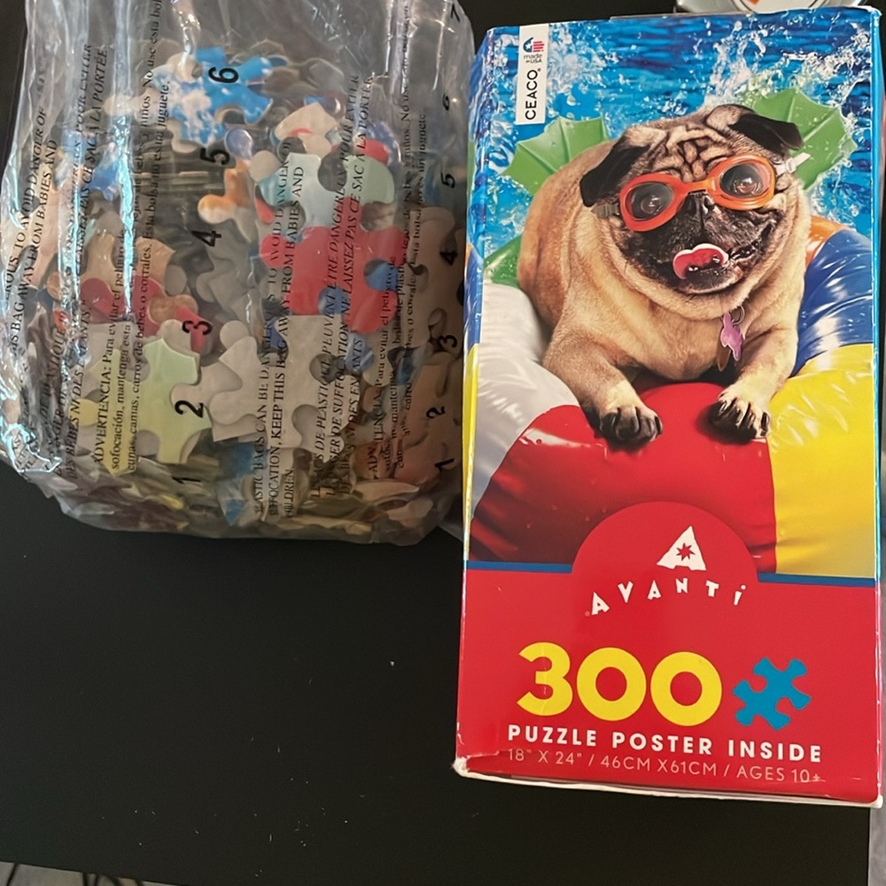 Pug 300 piece puzzle and poster NEW